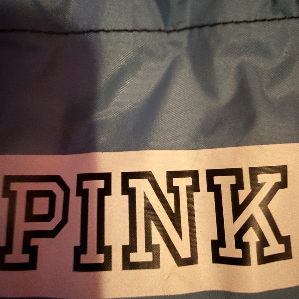VS Pink Drawstring Bag - Picture 2 of 3
